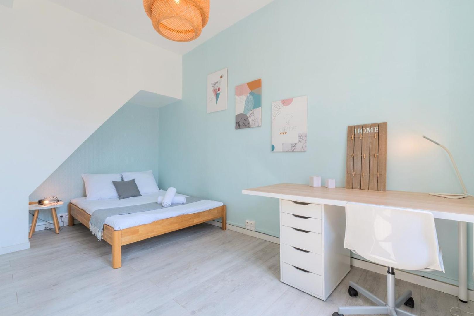 4 Bedroom & 4 Bathroom House Close To Parc Barbieux Apartment Roubaix