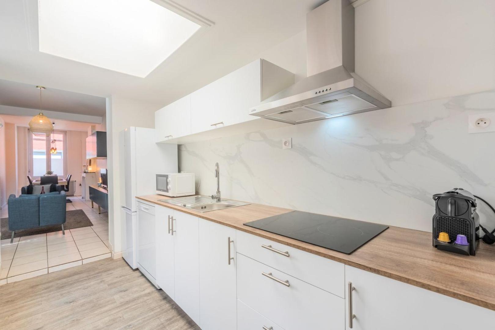 Apartment 4 Bedroom & 4 Bathroom House Close To Parc Barbieux Roubaix