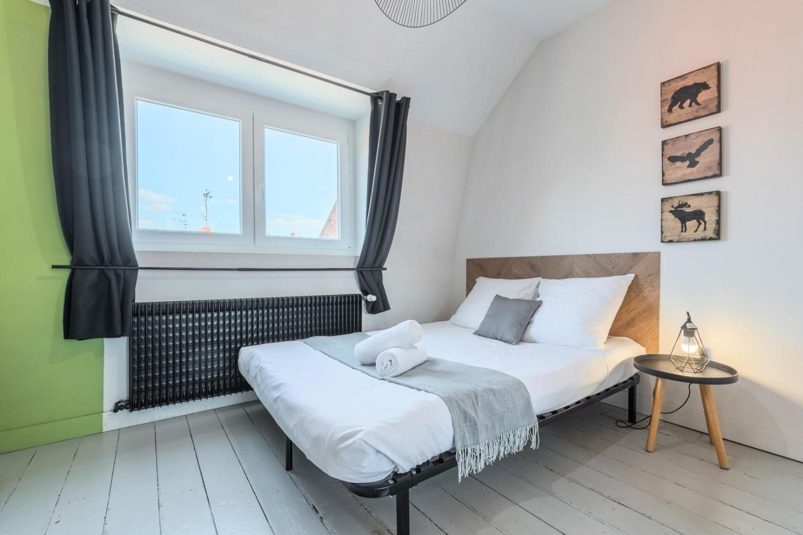 4 Bedroom & 4 Bathroom House Close To Parc Barbieux Roubaix